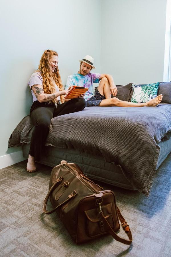 Wanderlust Nz Hostel Tauranga Buitenkant foto